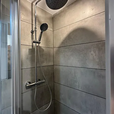 Refait A Neuf Proche De La Gare De Lyon Perrache Appartement La Mulatiere